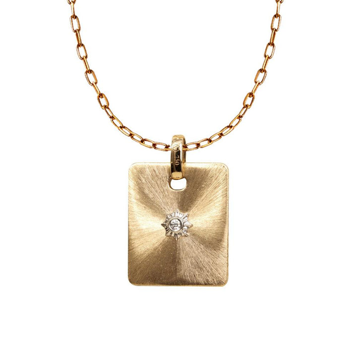 Eterna Weave Collection-Playing Cards PendantPRODUCT DESCRIPTION:
18K Gold Playing Cards Diamond Pendant (Without Chain)
STONE Diamond:
136 stones, 0.61 carat
 
Online prices are for reference only; all prices 