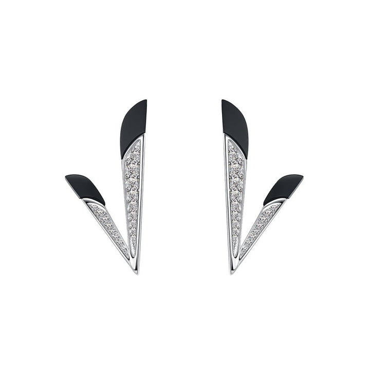 VD Collection-V EarringsPRODUCT DESCRIPTION:
18K White gold diamond Earring
STONE Diamond:
32 stones, 0.24 carat
4 Black Agate:0.56 carat
 
Online prices are for reference only; all prices 