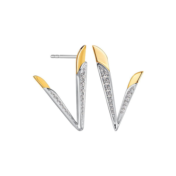 VD Collection-V EarringsPRODUCT DESCRIPTION:
18K gold diamond Earrings
STONE Diamond:
32 stones, 0.24 carat
 
Online prices are for reference only; all prices are based on in-store prices.
